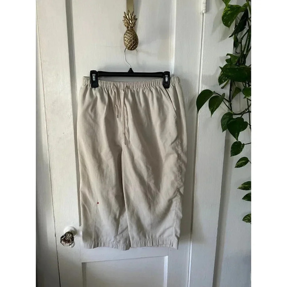 Coral Bay Women’s size 12 Petite shorts - Picture 1 of 7